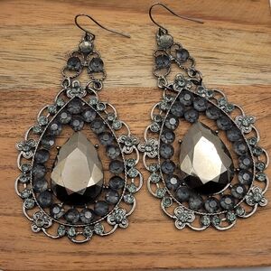 Vintage-Inspired Black and Silver Filigree Earrings